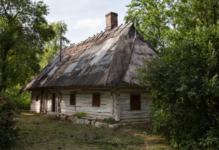 Szlak wzdłuż zamku Kamieniec